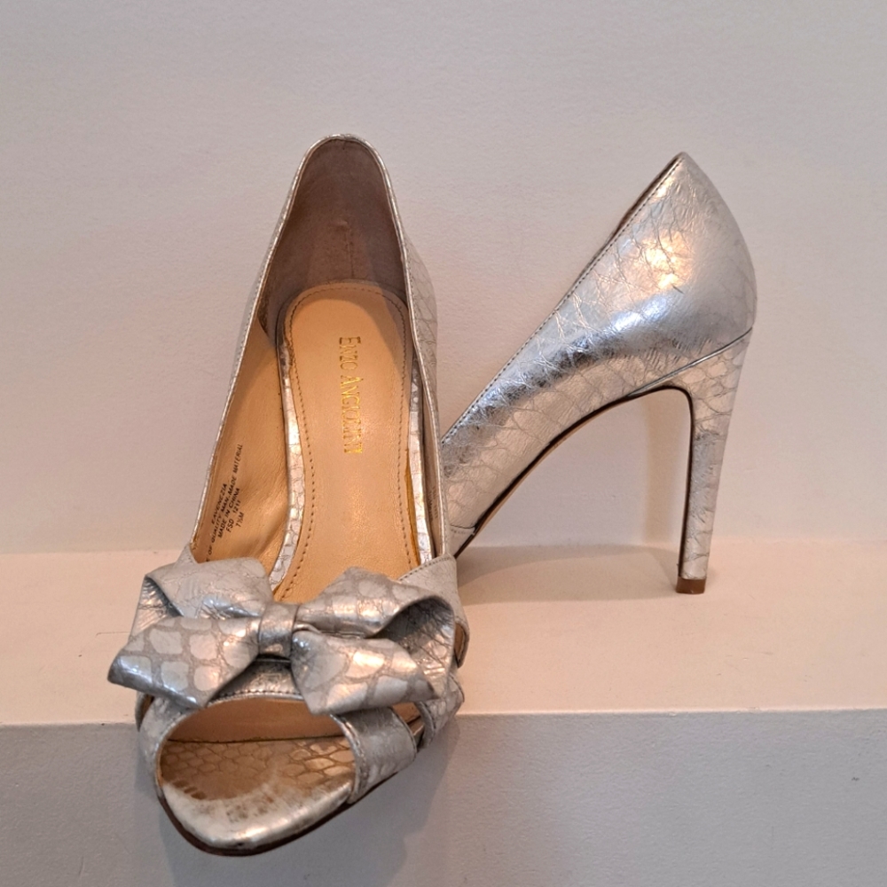 Enzo Angiolini Venezia Open Toe Silver Snake Bow Leather Size 7.5